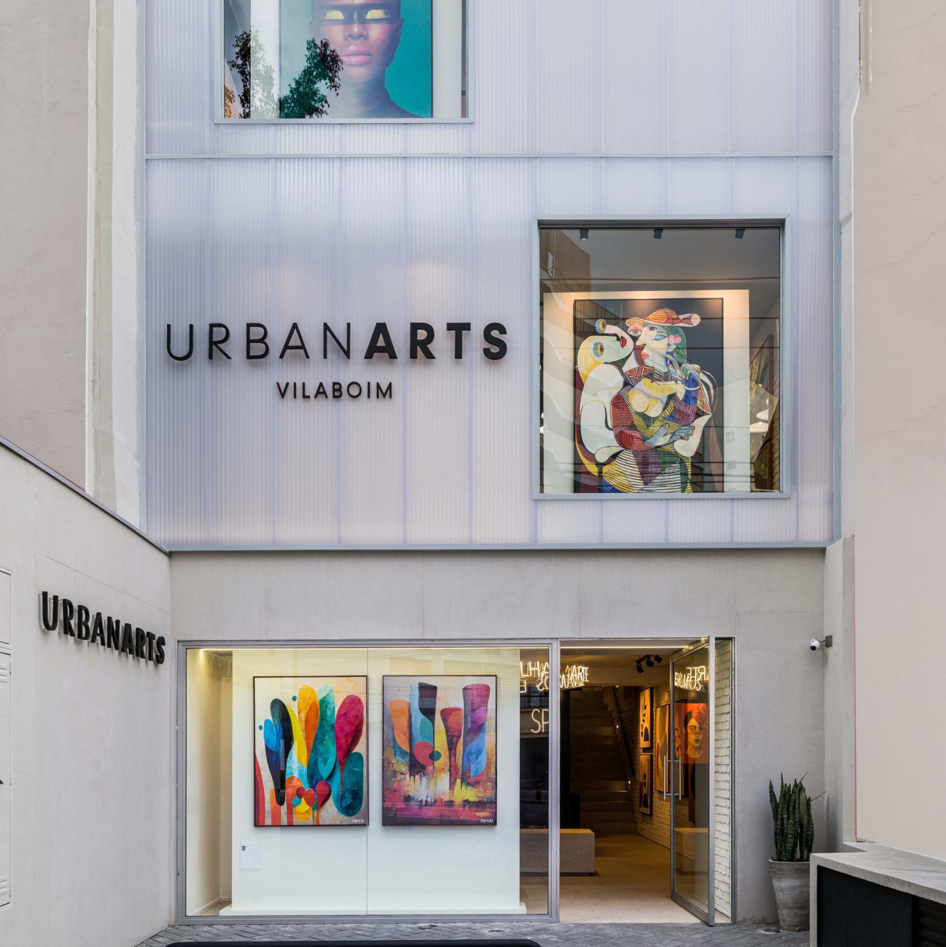 Urbanic retorna ao Brasil com pop up store na Avenida Paulista, promovendo  moda premium acessível
