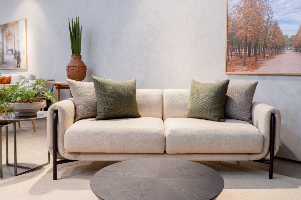 Franccino lança coleção de mobiliário Encontro DW!