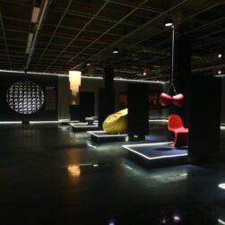 Ambiente da exposição "Design para Ver e Comer", em cartaz no Shopping Lar Center