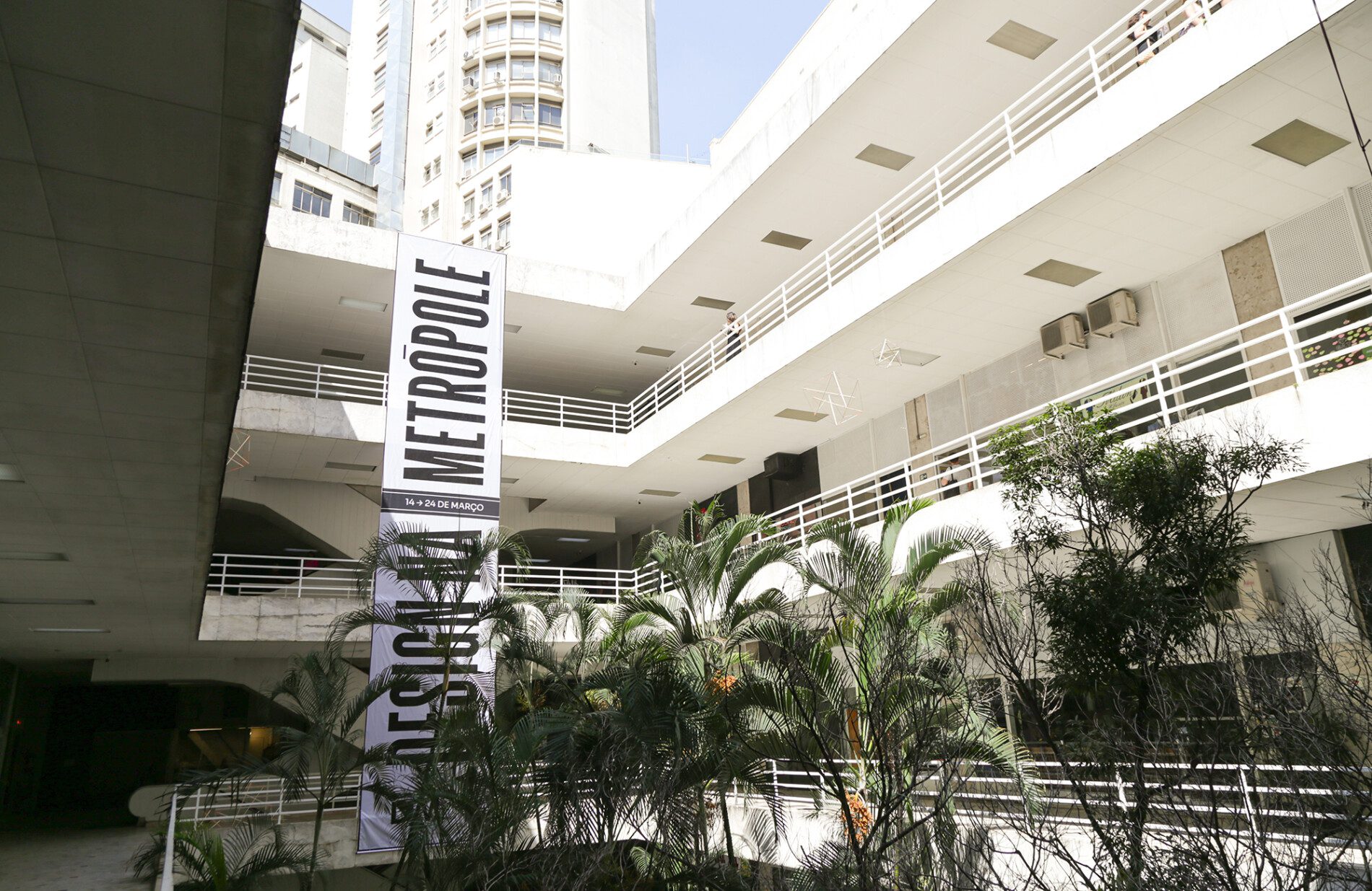 Design na Metrópole com lojas, ateliês e eventos realizados pelos residentes da Galeria Metrópole | Foto: Monique Araújo/ DW!