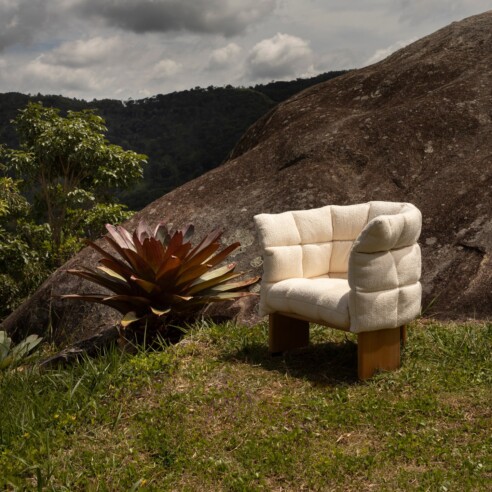 A Etel promove em sua galeria em Milão a exposição 'Resetar a Modernidade, Reinstituir a Natureza'. Na mostra, um dos destaques é coleção inédita de Patricia Urquiola, Naturalia (uma das peças, na imagem) | Foto: Reprodução @etel.design