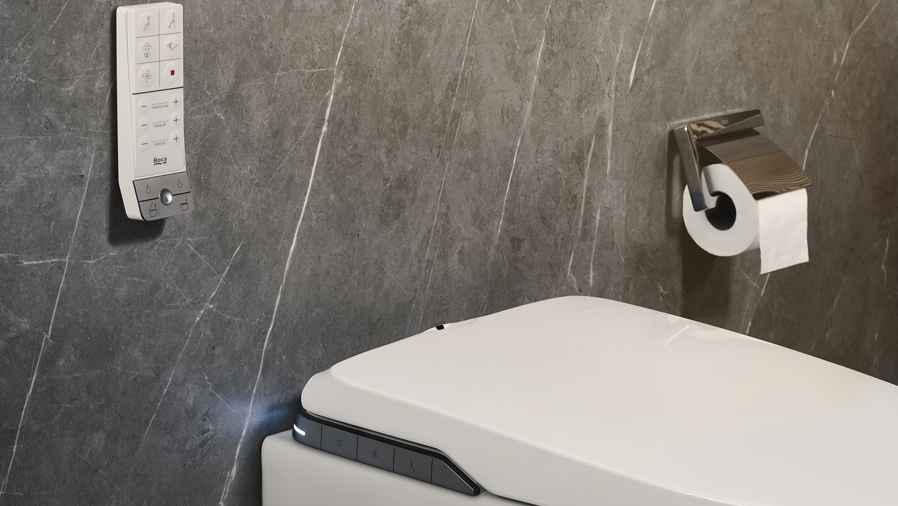 As funções da bacia sanitária inteligente podem ser acionadas pelo controle remoto ou pelo aplicativo para celular In-Wash® In-Tank® Insignia | Foto: Divulgação