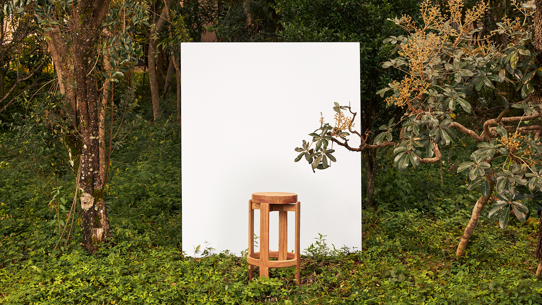 Banqueta Manguezal, da Lider Interiores, que comemora seus 80 anos de história | Foto: Luiza Ananias/ Divulgação