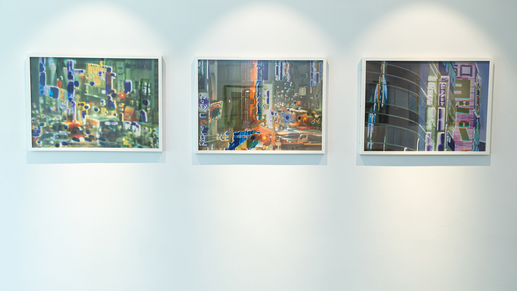 Obras da mostra coletiva 'Ars, Artis. Techne, Digitalis’, na Sergio Gonçalves Galeria | Foto: Monique Araújo/ DW!