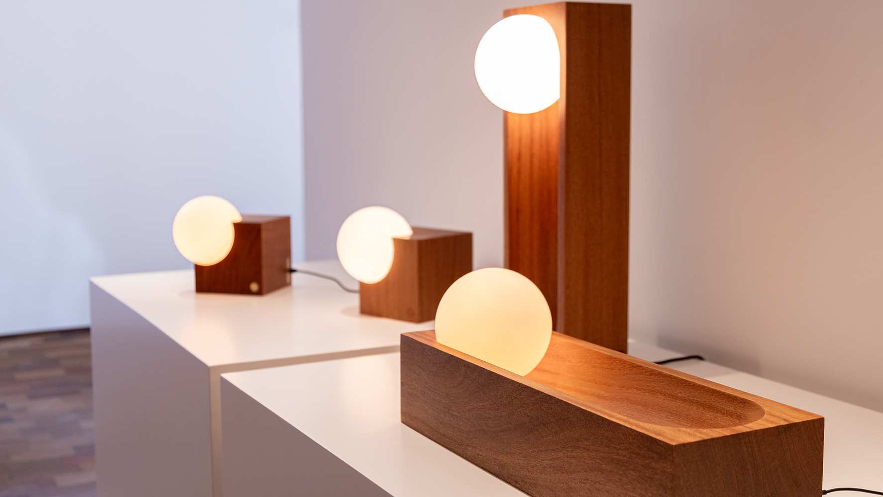 Coleção Ora Bolas, assinada por Fernando Prado para a Lumini | Foto: Monique Araújo/ DW!