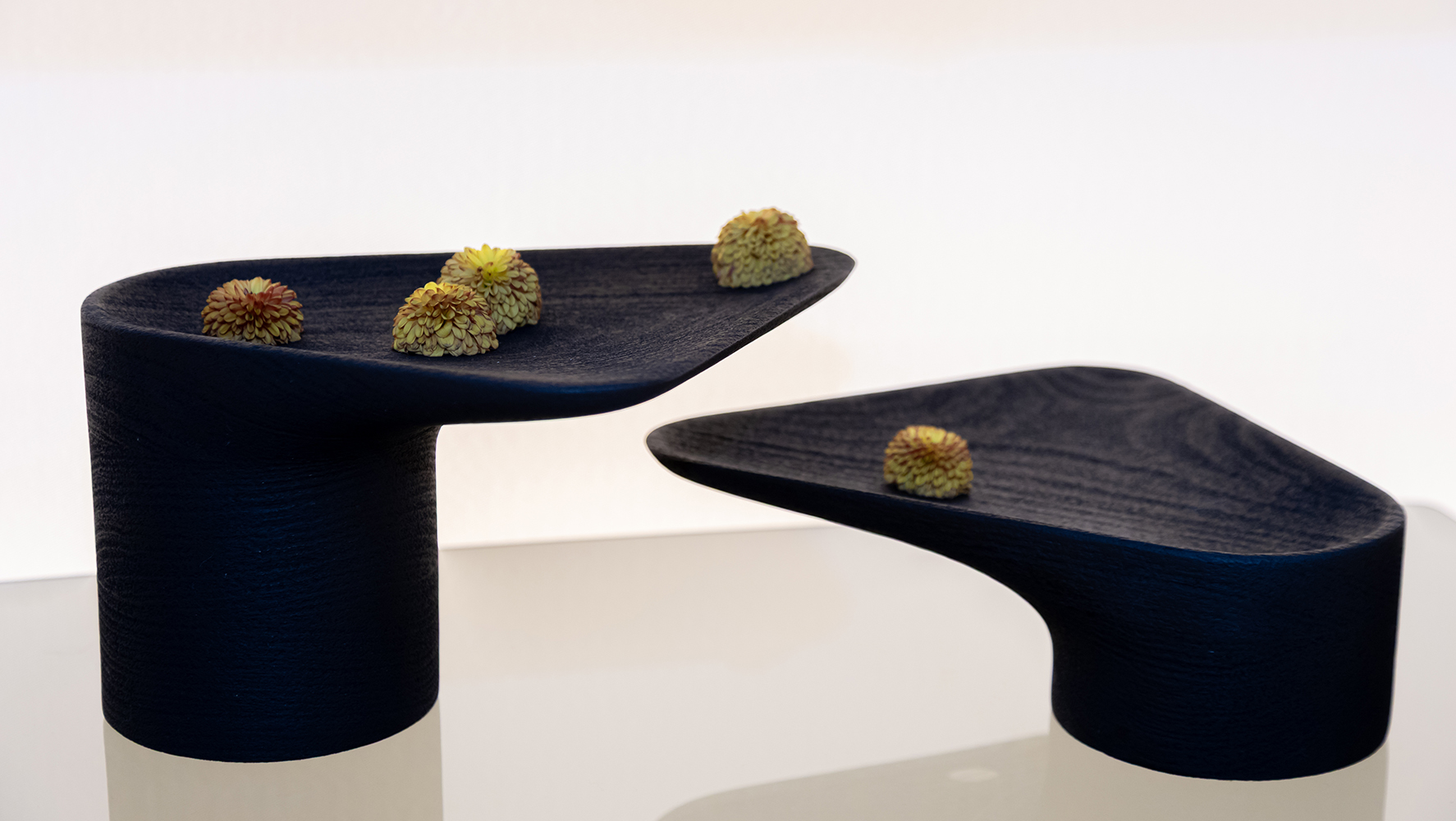 Detalhe de objeto desenhado por Jader Almeida e em exposição em sua Showhouse | Foto: Monique Araújo/ DW!