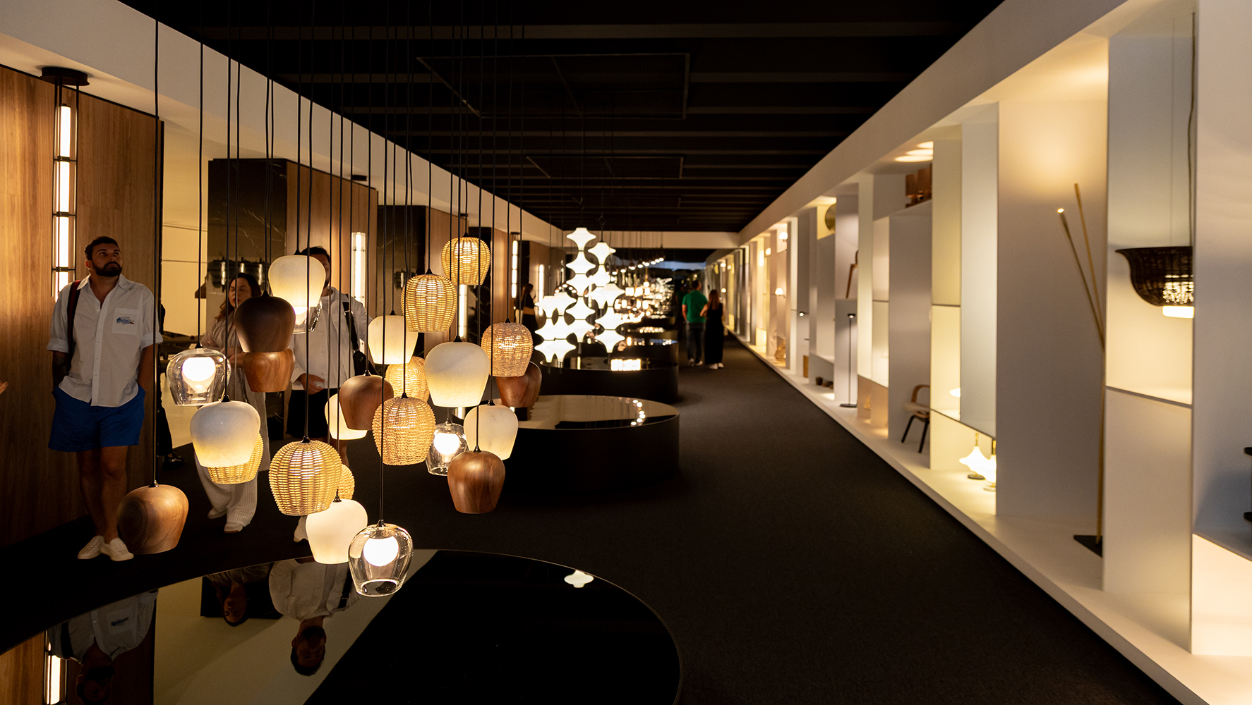 Showhouse jarderalmeida segue em cartaz até 03 de abril e contempla criações do designer em espaços ambientados | Foto: Monique Araújo/ DW!