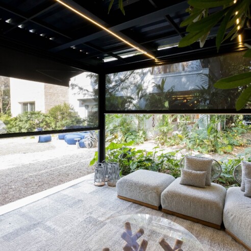 Pérgola Amorim, lançamento da Amorim Cortinas, para áreas externas | Foto: Divulgação