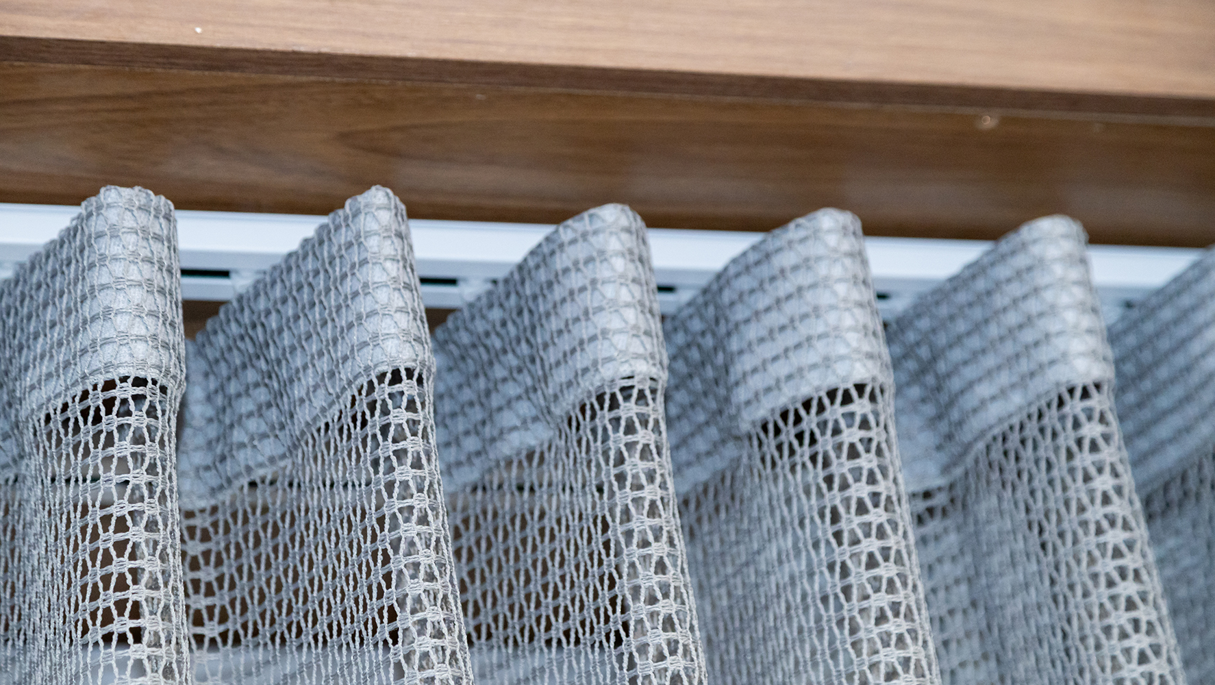 produto em destaque no estande da Amorim Cortinas na Haus Decor Show, durante a DW!SP 2025 | Foto: Monique Araújo/ DW!