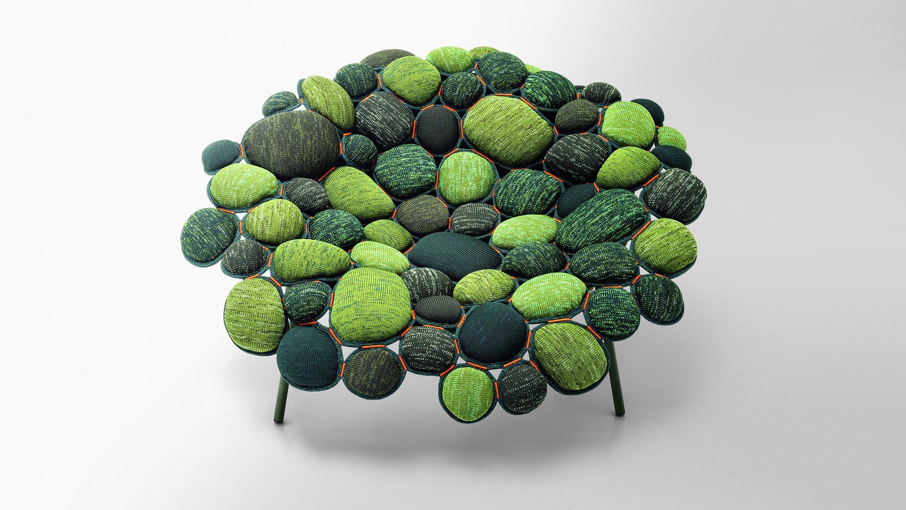 Poltrona Miriade, design de Humberto Campana para Paola Lenti | Foto: Sergio Chimenti/ Divulgação