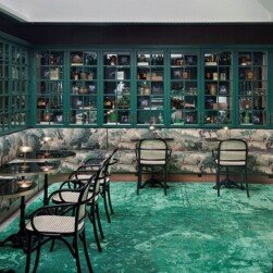 Foto 04 _ Estantes Charm