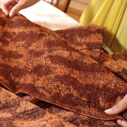 Donatelli-A-floresta-de-cabeca-para-baixo-01 500x500px