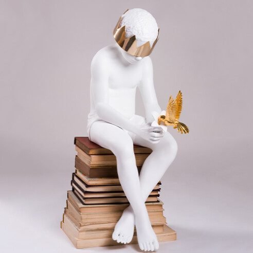 Escultura Menino com Beija-Flor Intuição