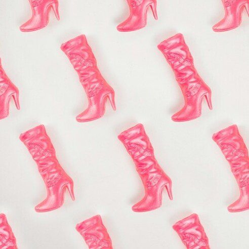 girl-with-red-hat-tbdCaCSet9k-unsplash (1)_Easy-Resize.com (1)